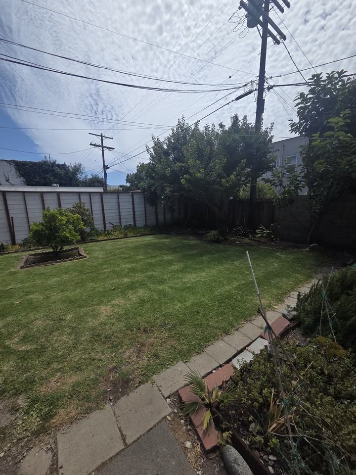1601 S Corning St #NA - Photo 5 of 32