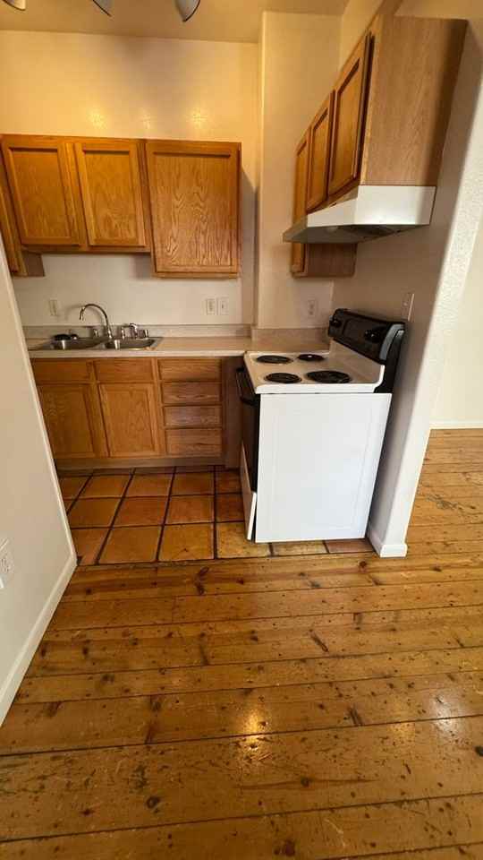 426 N 9th St - Photo 5 of 19