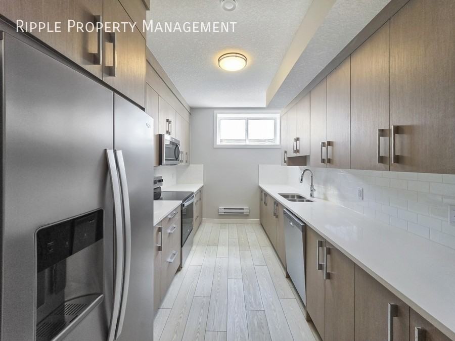 8510 Huxbury Dr Ne - Photo 3 of 15