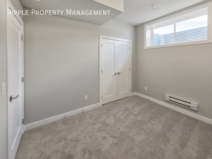 8510 Huxbury Dr Ne - Photo 6 of 15