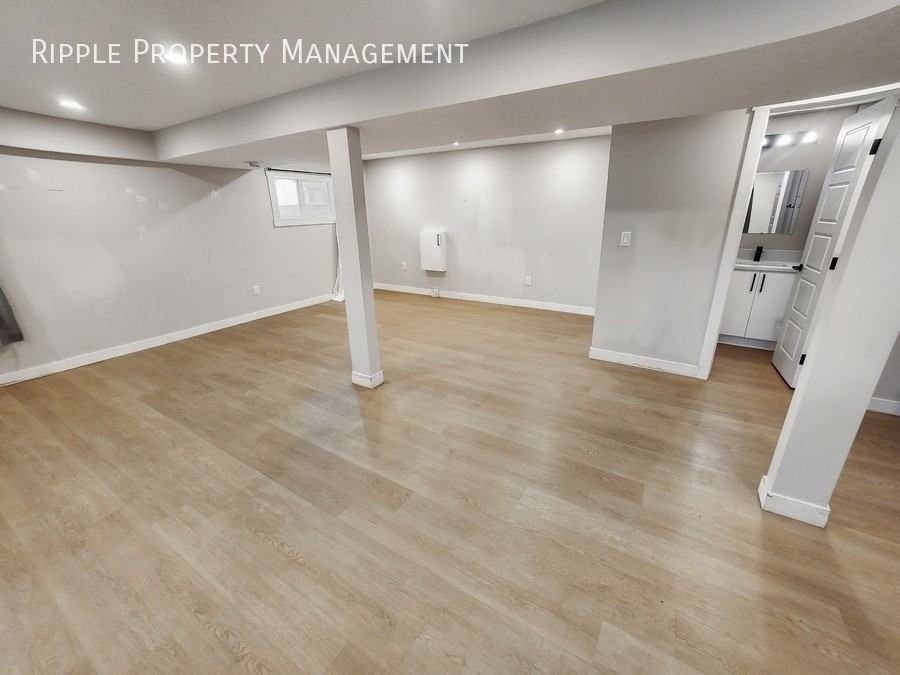 6335 4 St Nw - Photo 4 of 8