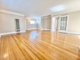 Sun-Drenched Top Floor 3BD in the Heart of Belmont Heights | Garage Included - Photo 1 of 1