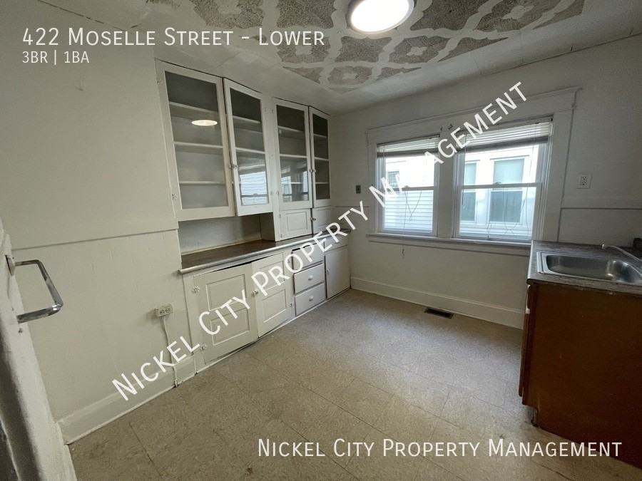 422 Moselle St - Photo 6 of 7