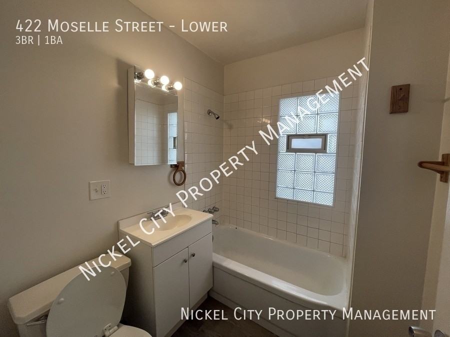 422 Moselle St - Photo 7 of 7