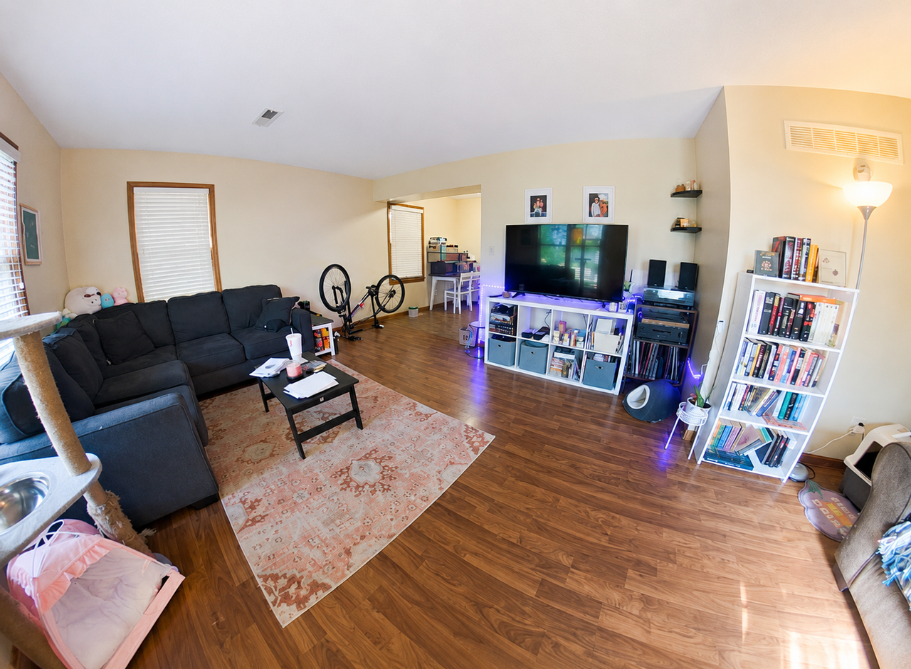 317 Orchard Cir - Photo 2 of 10