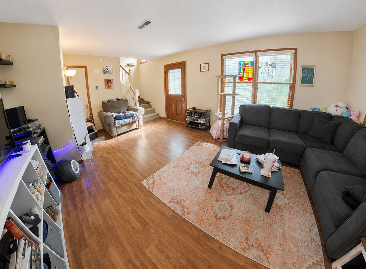 317 Orchard Cir - Photo 3 of 10