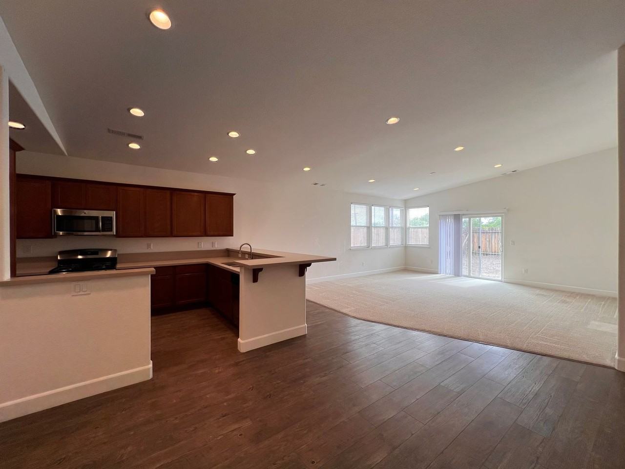1907 Canal Dr - Photo 2 of 43