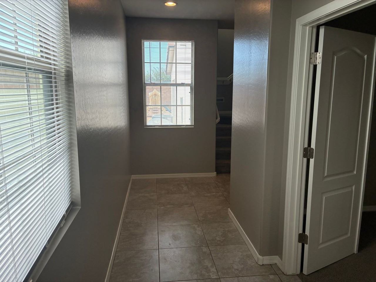 10124 E Tamery Ave - Photo 3 of 37