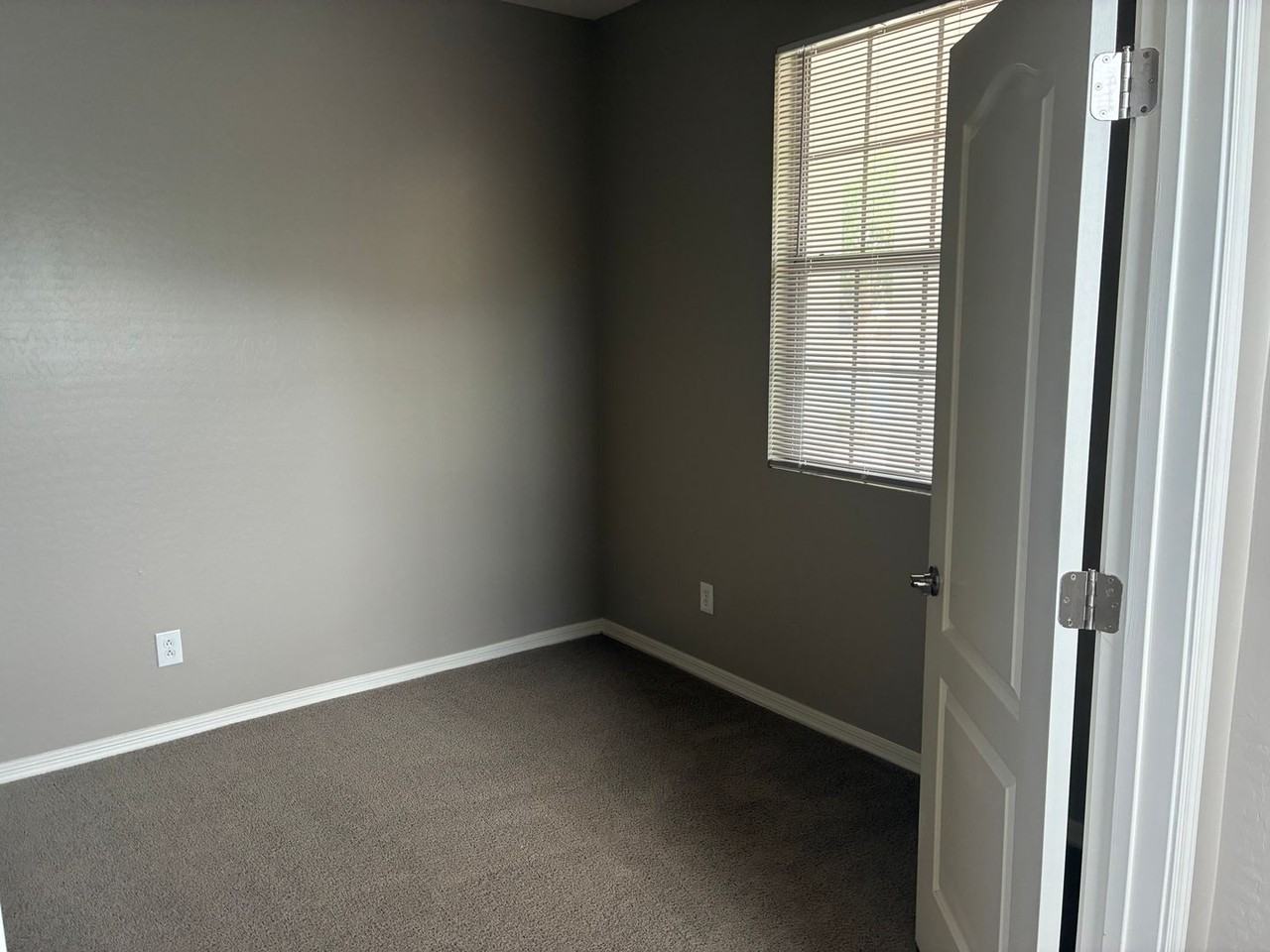 10124 E Tamery Ave - Photo 5 of 37