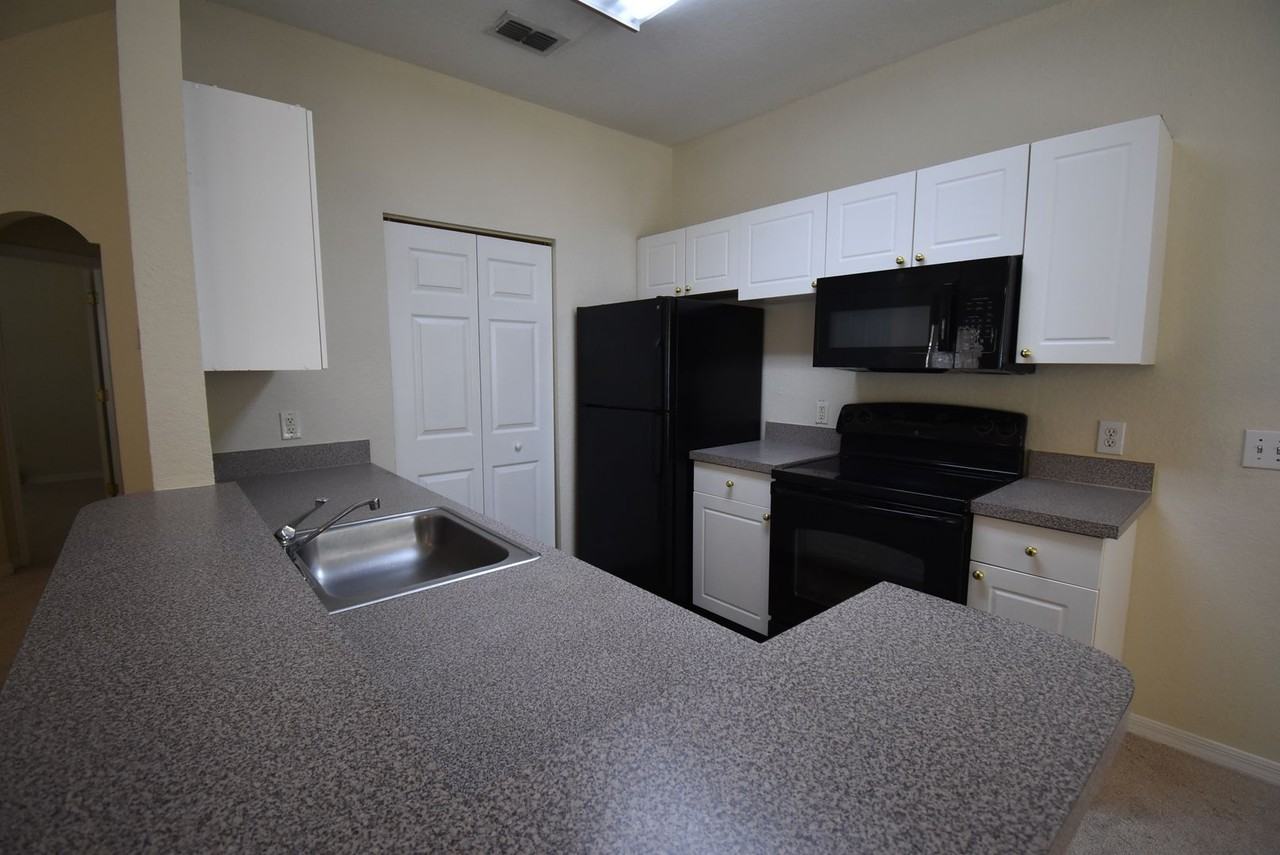 862 Grand Regency Pointe #205 - Photo 4 of 26