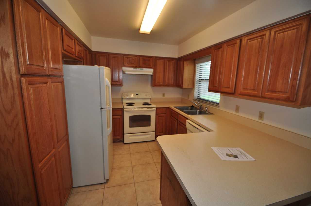 3188 Barbados Ct - Photo 2 of 12