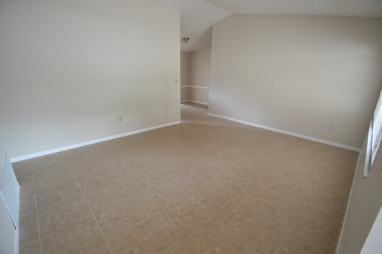 3188 Barbados Ct - Photo 5 of 12