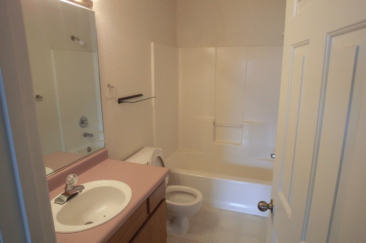 1842 Ne Foothill Blvd #1 - Photo 5 of 6