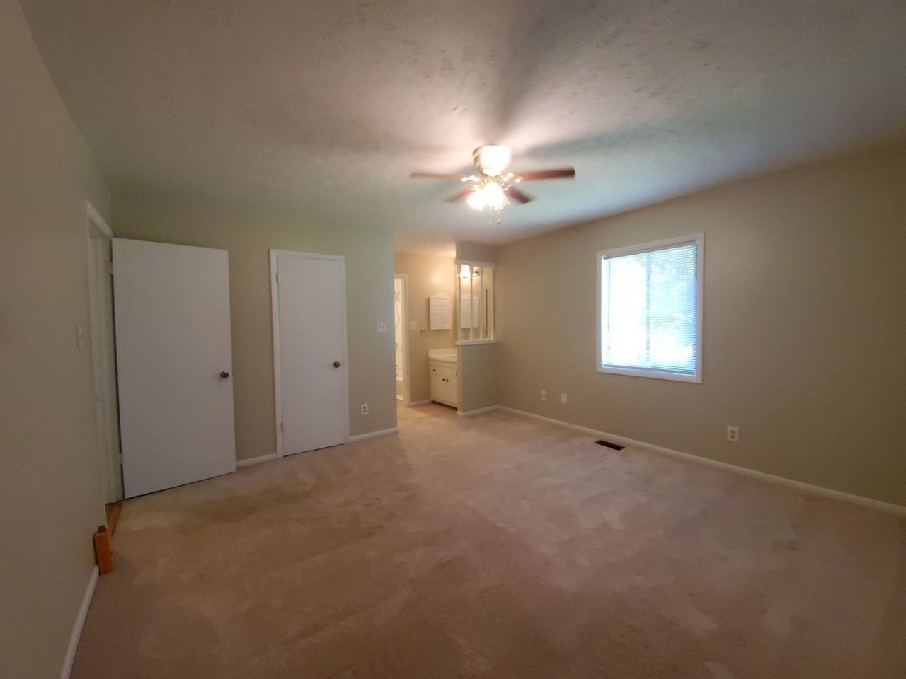6400 Hollyhock Ct - Photo 6 of 31