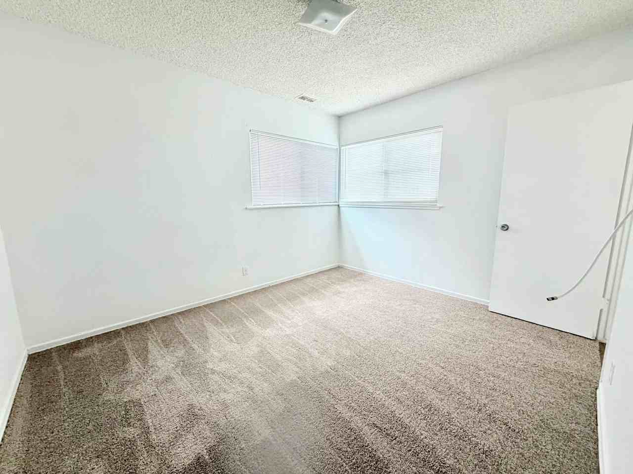 1514 N Hacienda Blvd - Photo 2 of 15