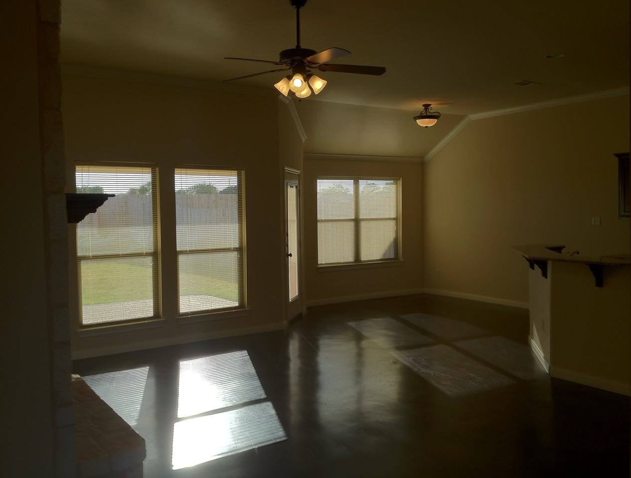 600 Monticello Cir - Photo 2 of 12
