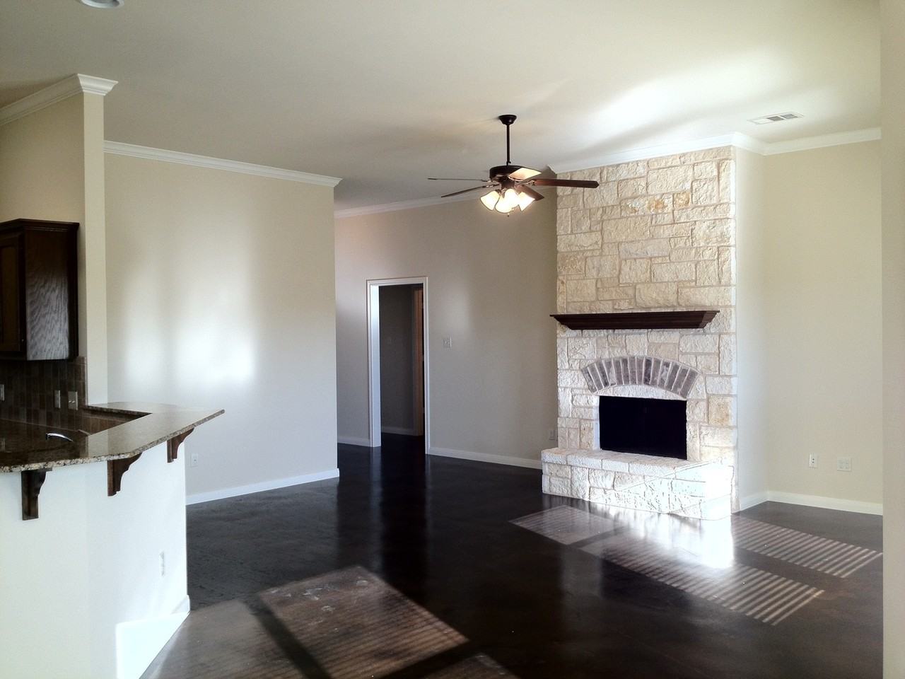 600 Monticello Cir - Photo 3 of 12