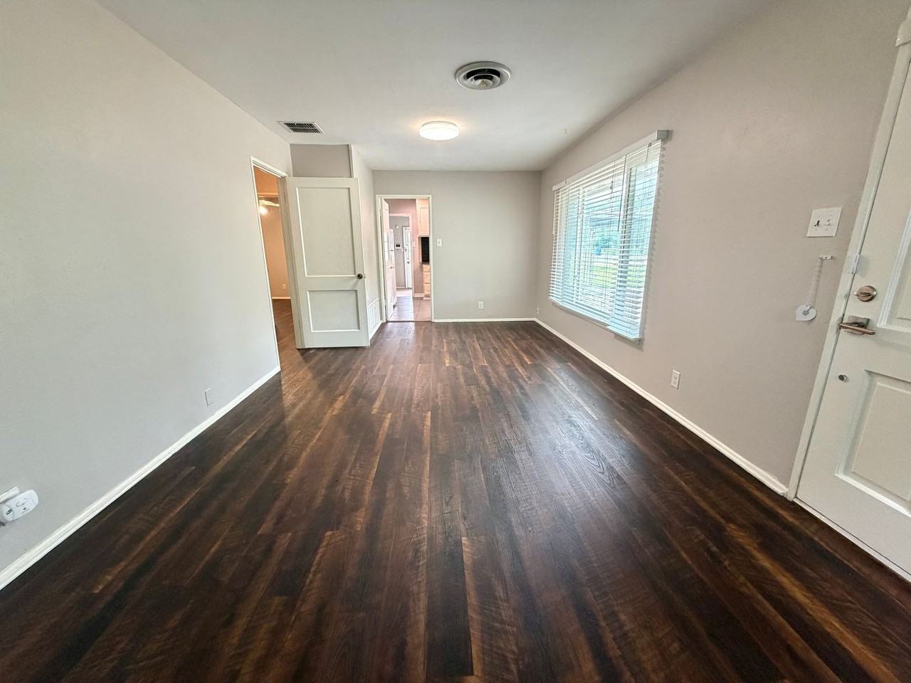 414 Olney Dr - Photo 2 of 17