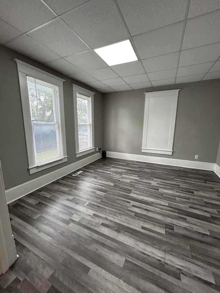 109 W 21st St - Photo 5 of 13