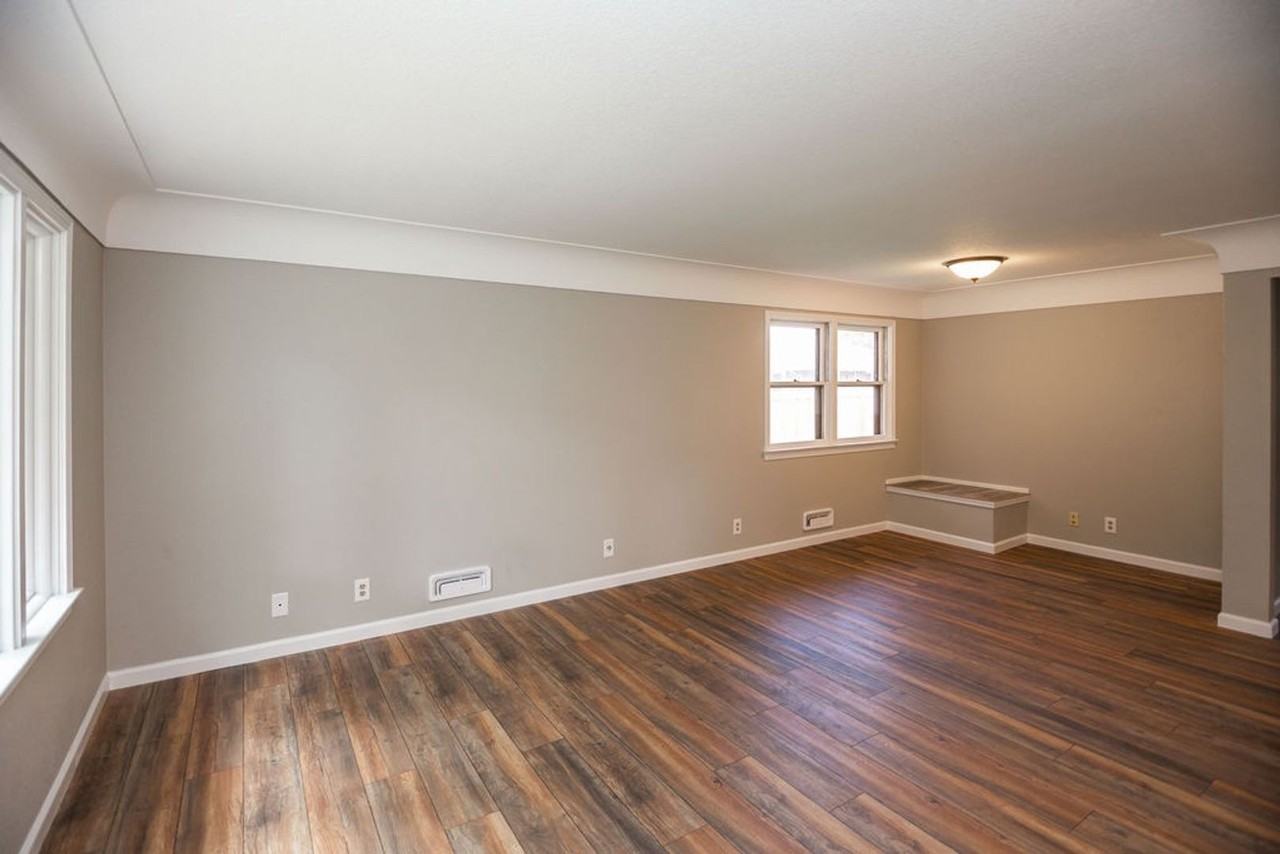 822 Walnut St - Photo 4 of 38