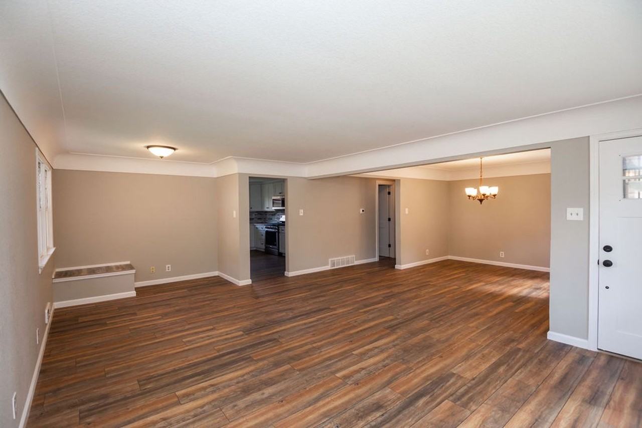 822 Walnut St - Photo 5 of 38