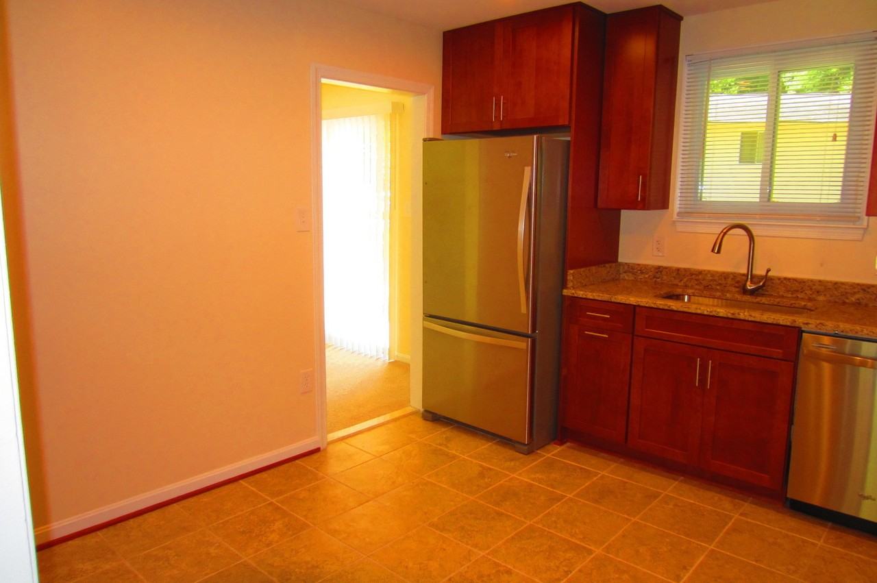 4898 Wheatstone Dr - Photo 5 of 20