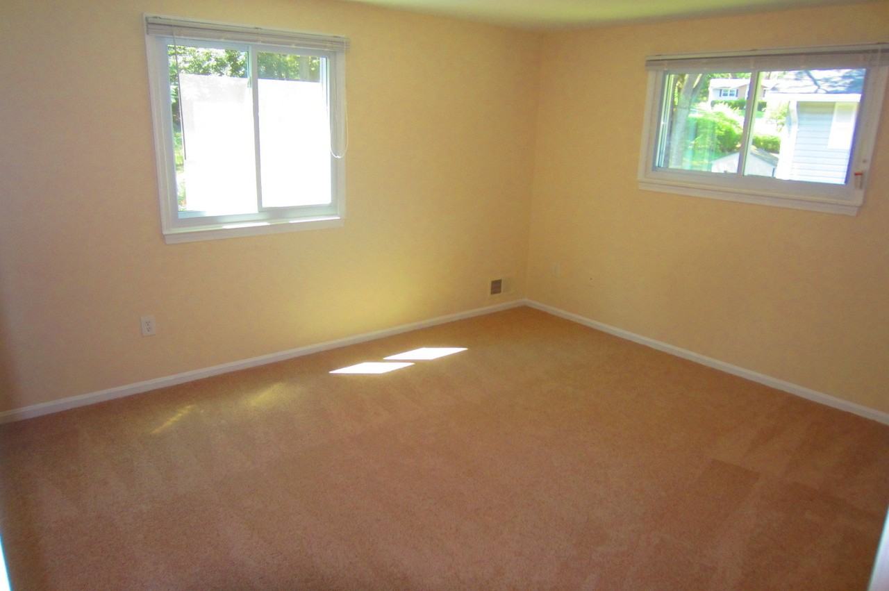 4898 Wheatstone Dr - Photo 7 of 20