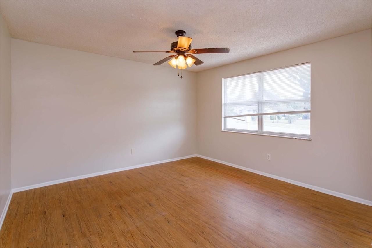 131 Langston Dr - Photo 2 of 18