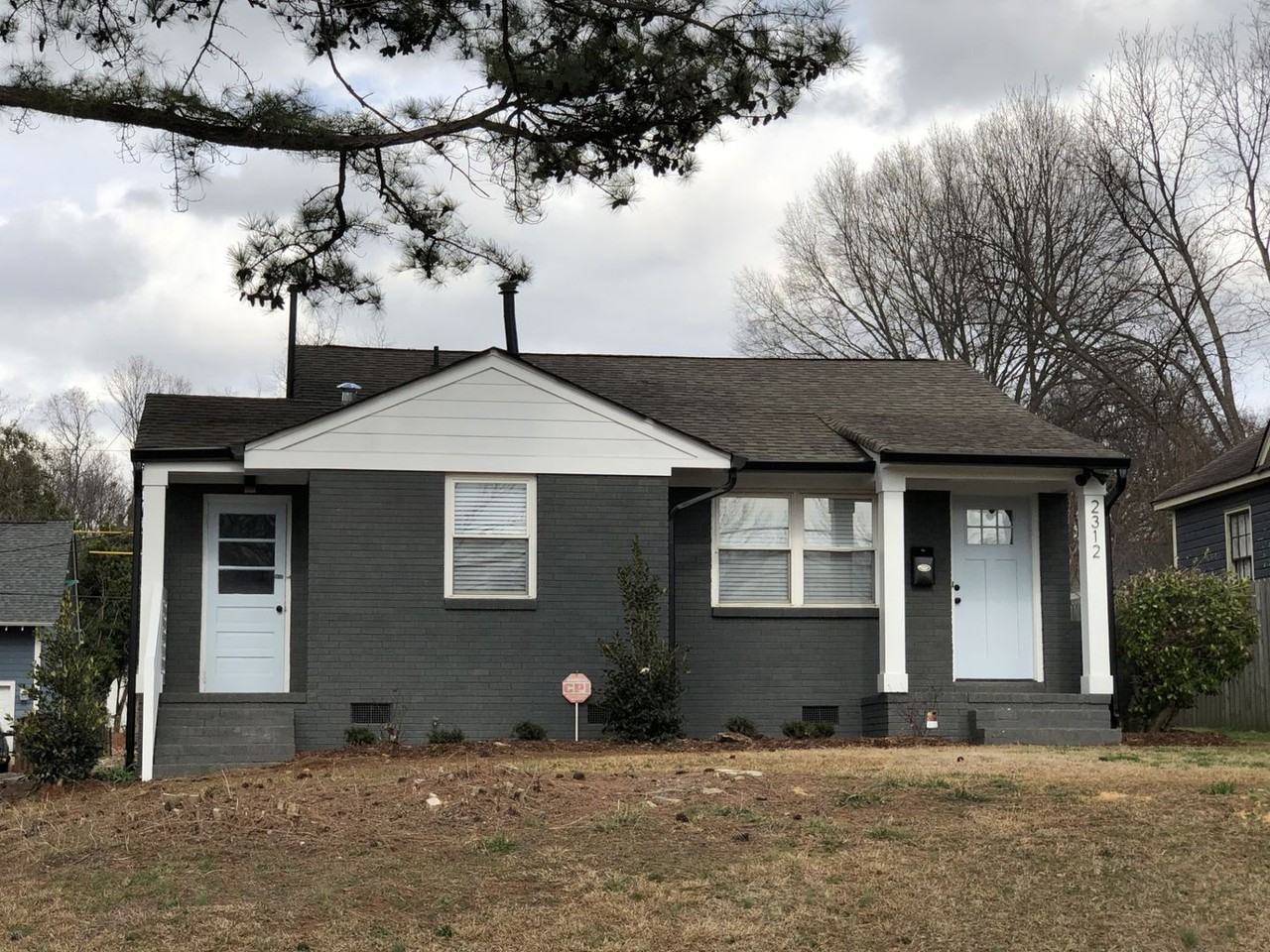 2314 Rozzelles Ferry Rd - Photo 2 of 13