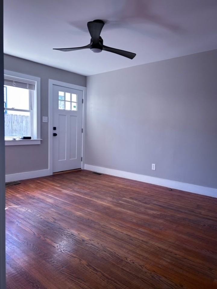 2314 Rozzelles Ferry Rd - Photo 5 of 13
