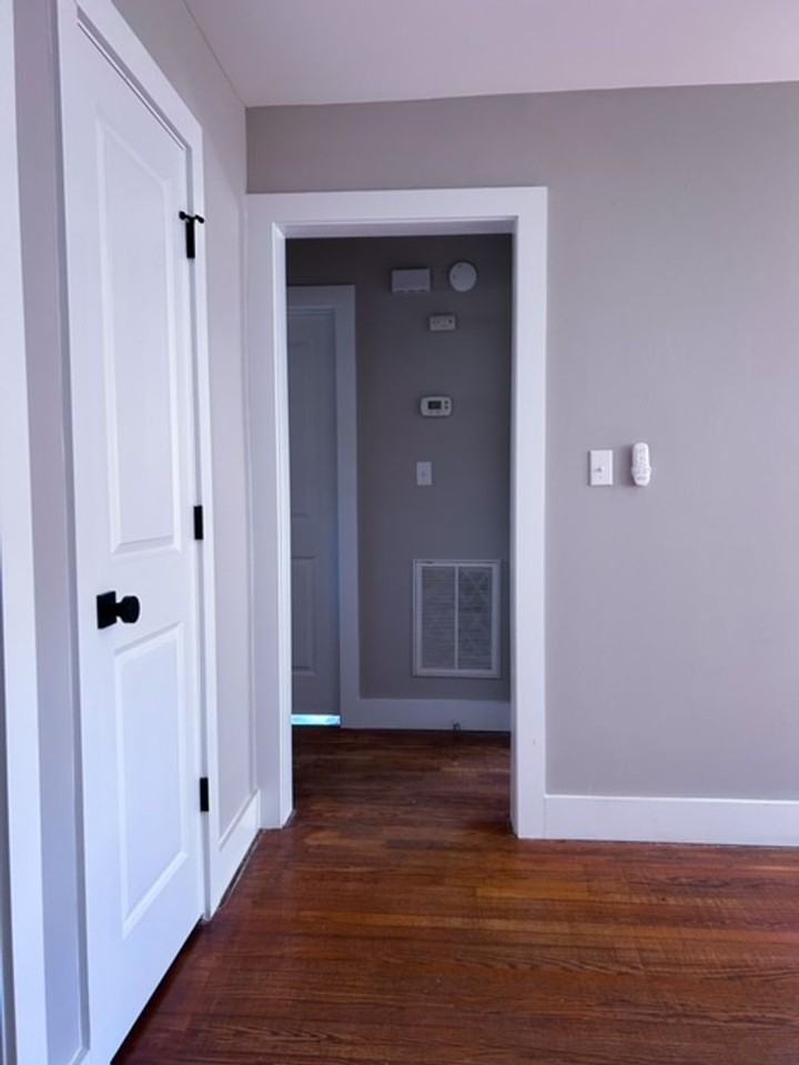 2314 Rozzelles Ferry Rd - Photo 7 of 13