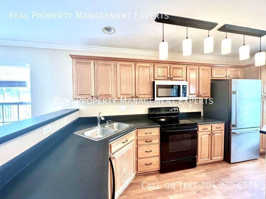 840 Pelican Bay Dr - Photo 2 of 27