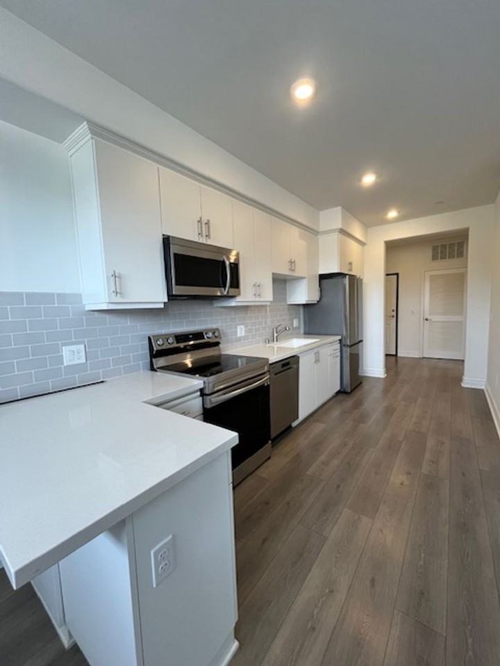 815 Madonna Rd - Photo 2 of 7