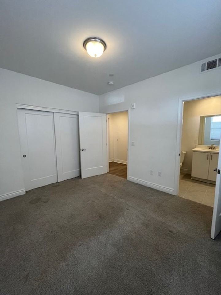 815 Madonna Rd - Photo 7 of 7