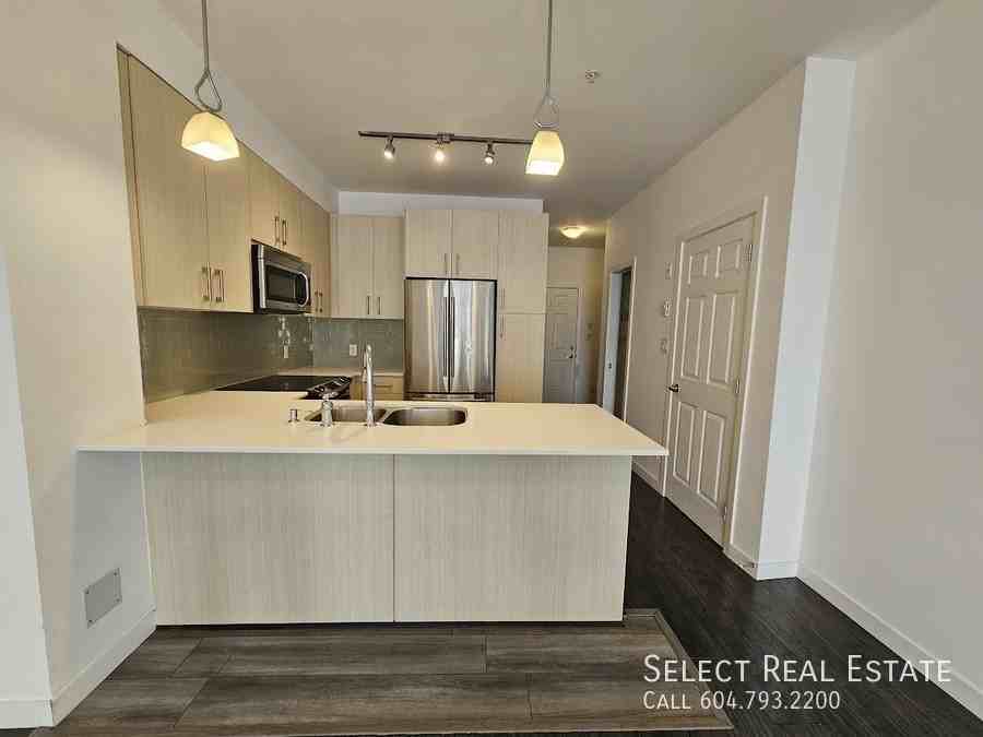 32059 Hillcrest Ave #204 - Photo 3 of 26