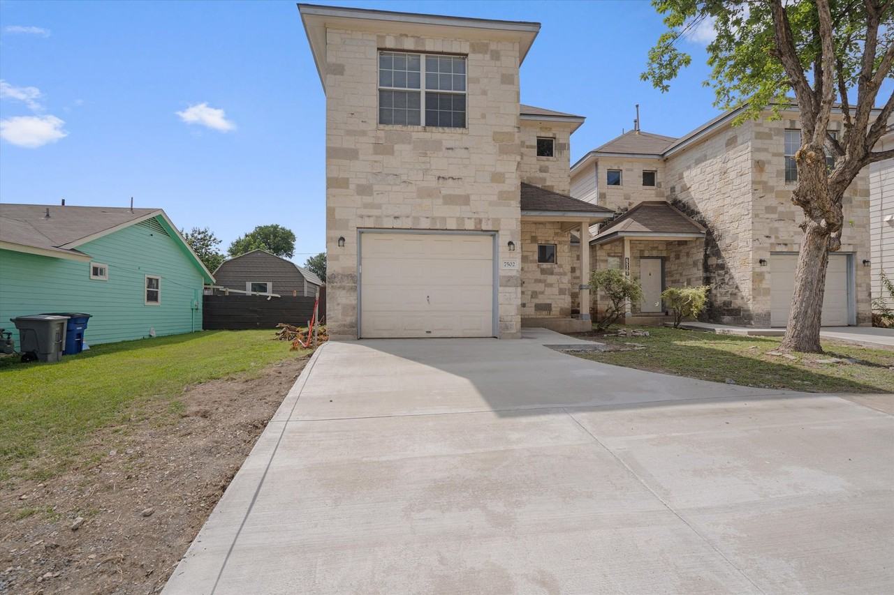 7502 Lazy Creek Dr #A - Photo 2 of 33