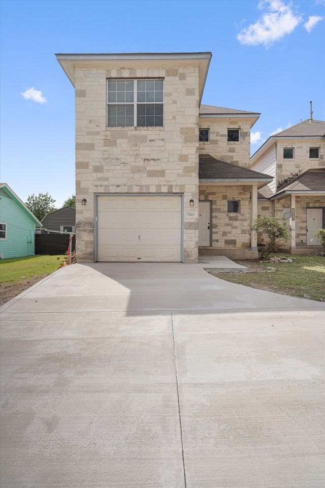 7502 Lazy Creek Dr #A - Photo 3 of 33