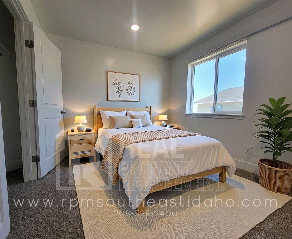 5938 Freedom - Photo 3 of 20