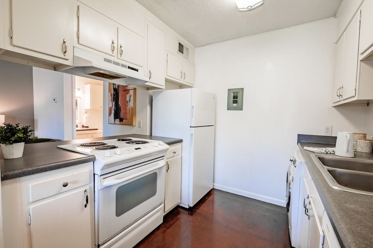 3914 Avenue D #205 - Photo 7 of 11