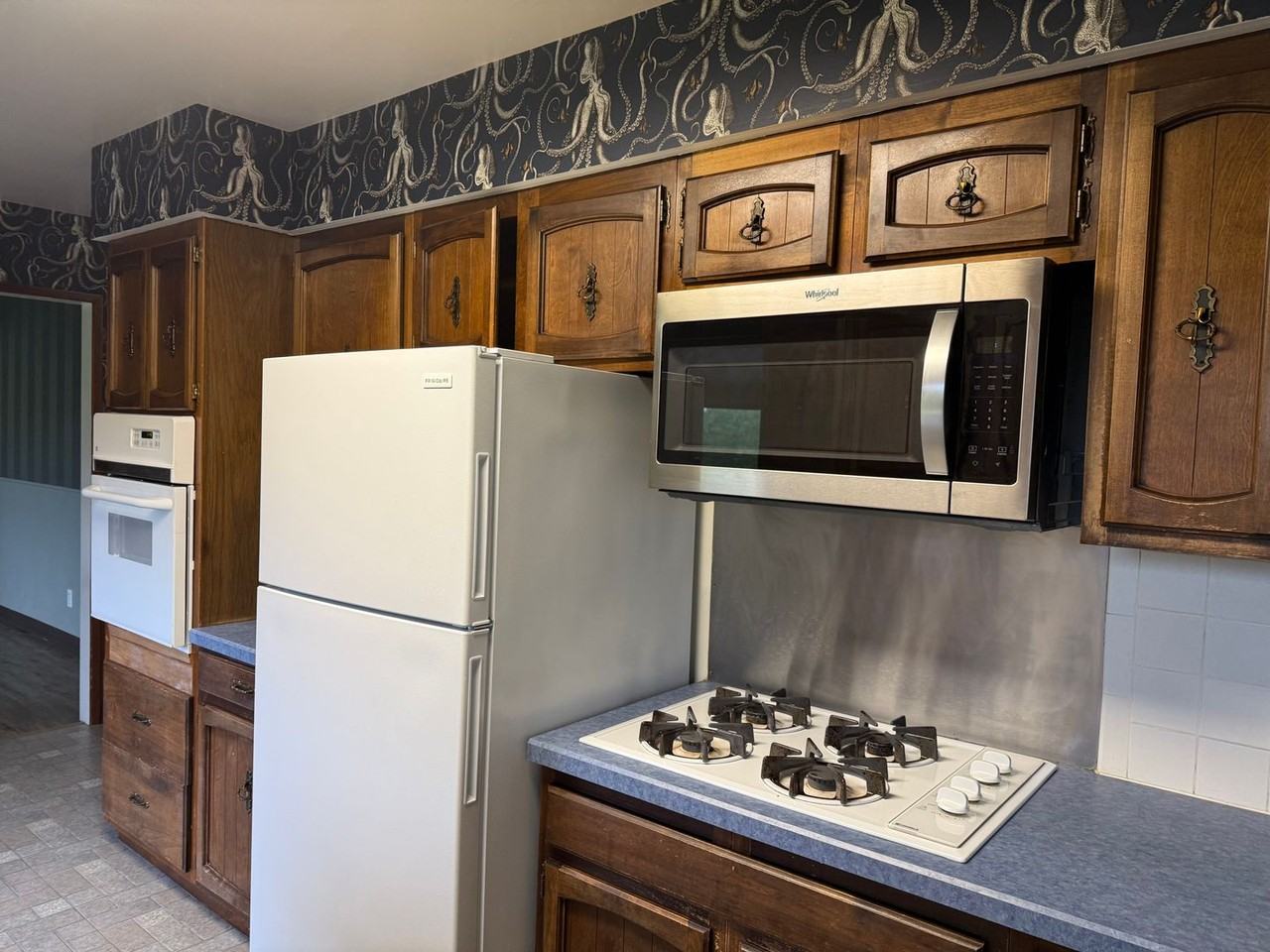 33360 Surf Pines Ln - Photo 2 of 11