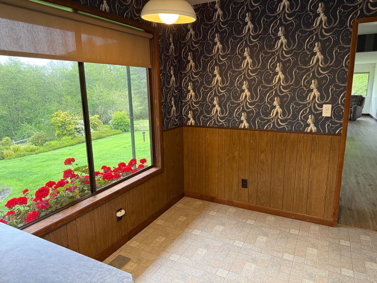 33360 Surf Pines Ln - Photo 4 of 11