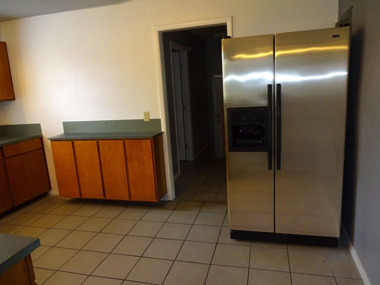 1732 G St - Photo 4 of 11