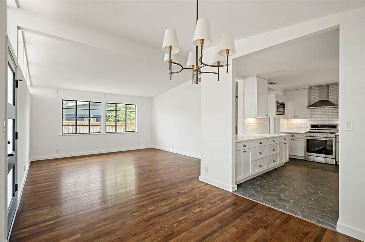 1207 Ridgemont Dr - Photo 2 of 21