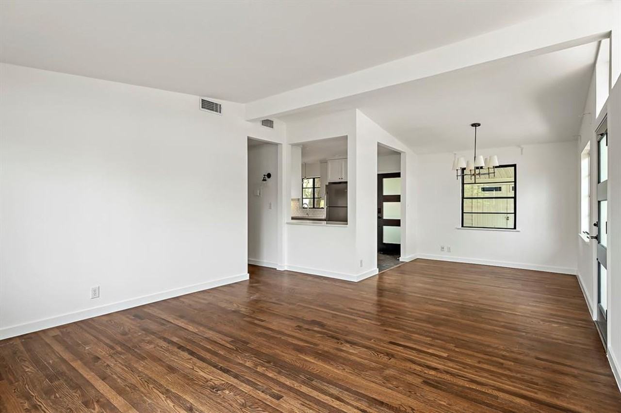 1207 Ridgemont Dr - Photo 4 of 21