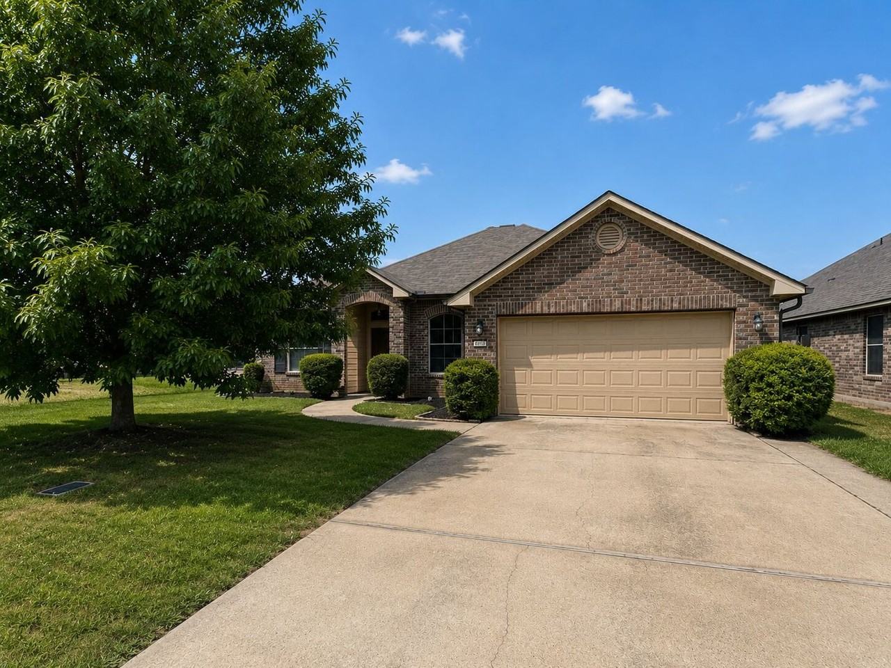 2353 Tallgrass Cir