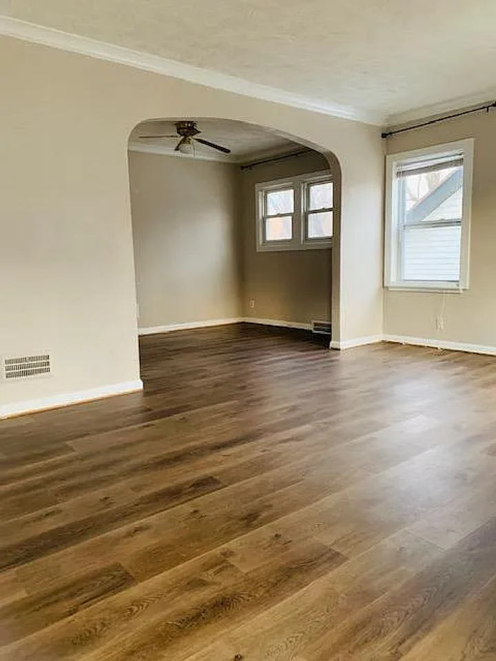 3508 N 47th Ave - Photo 2 of 21