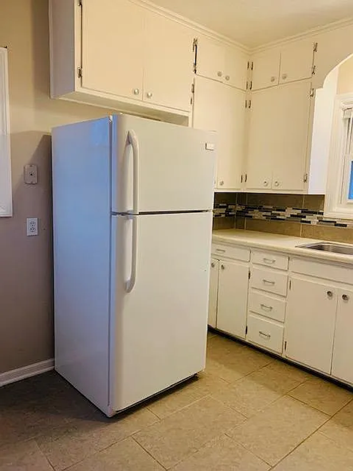 3508 N 47th Ave - Photo 6 of 21