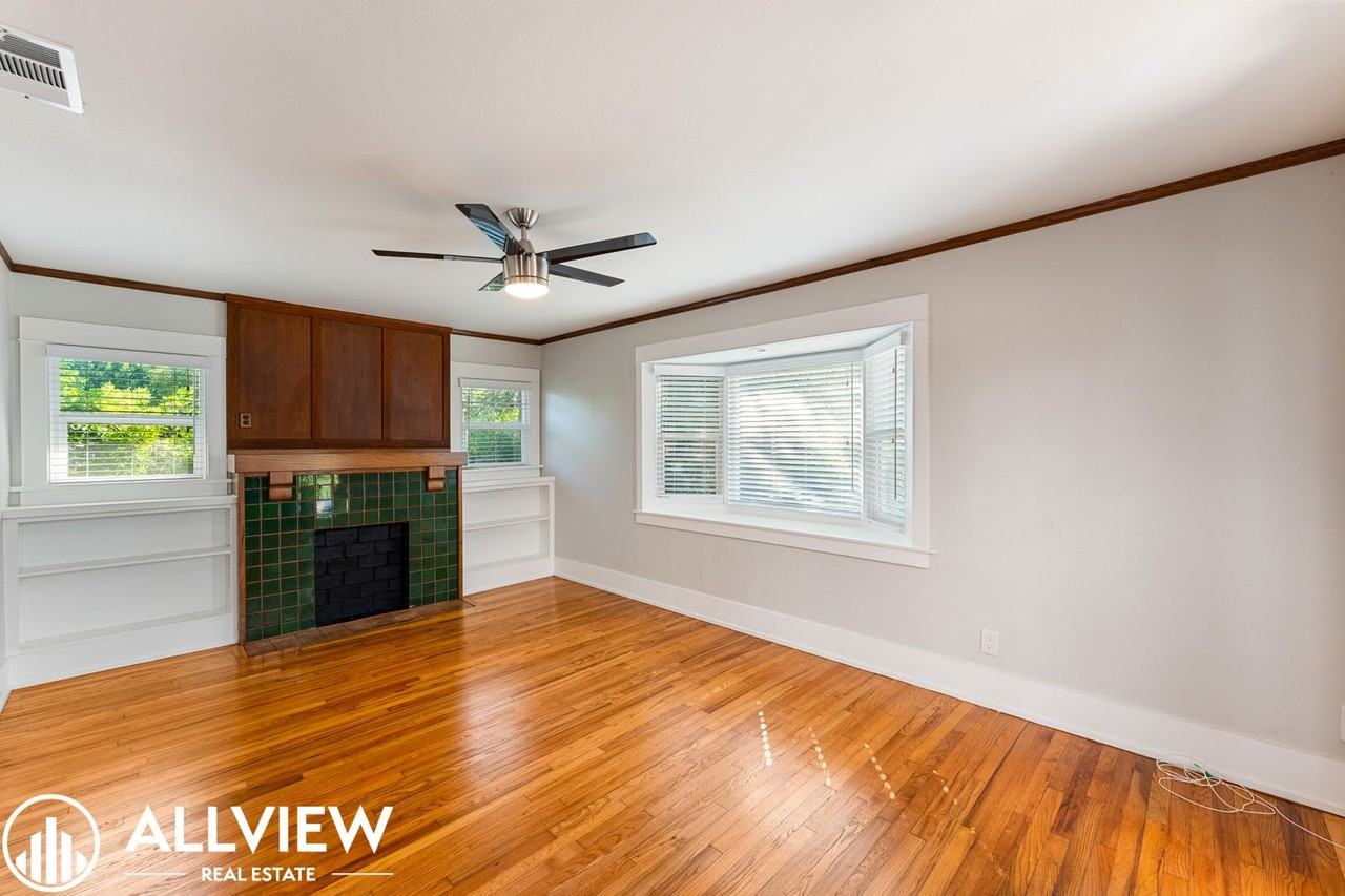2474 Santa Ana Ave - Photo 2 of 34