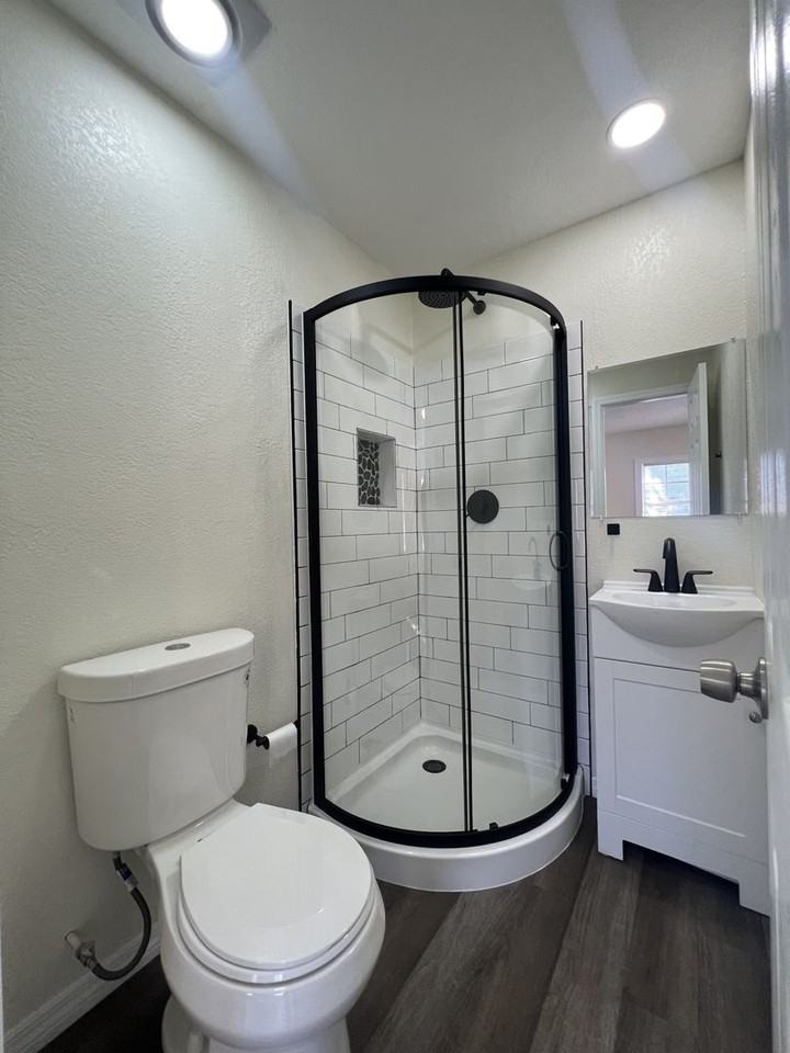 617 Lakehurst St - Photo 6 of 13