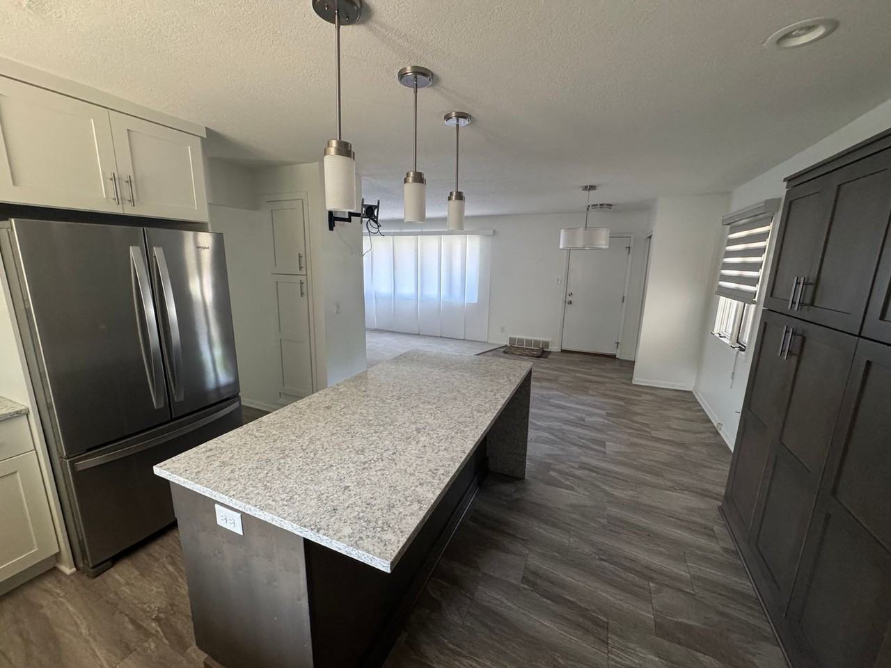 1812 Belle Ave - Photo 3 of 15